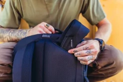 Gregory Border Carry On 40 Matkareppu, Musta