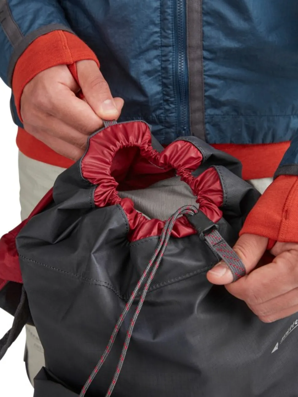Klattermusen Fjorm Backpack Paivareppu, 18 L, Harmaavalkoinen