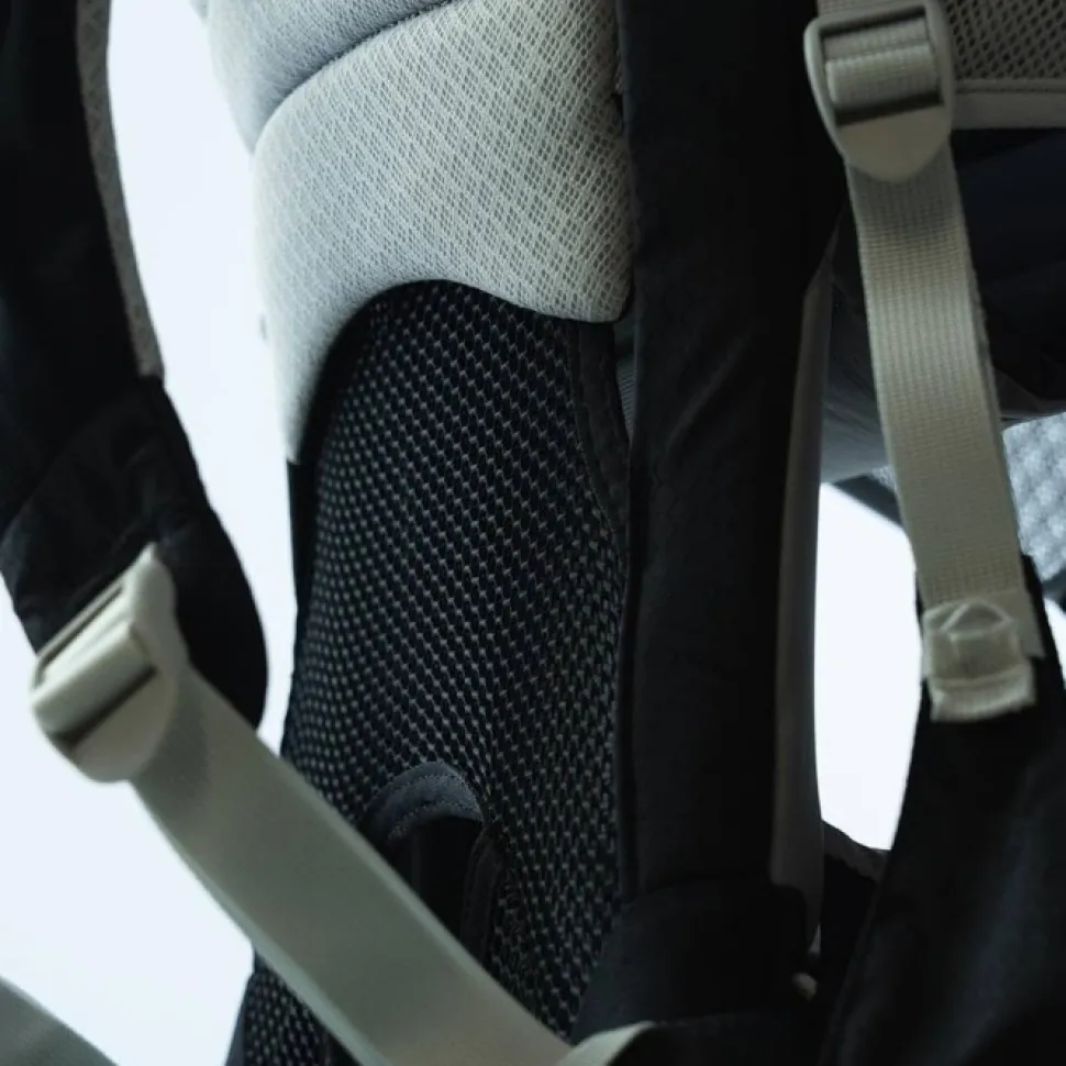 Osprey Poco Plus Lapsenkantorinkka, Musta