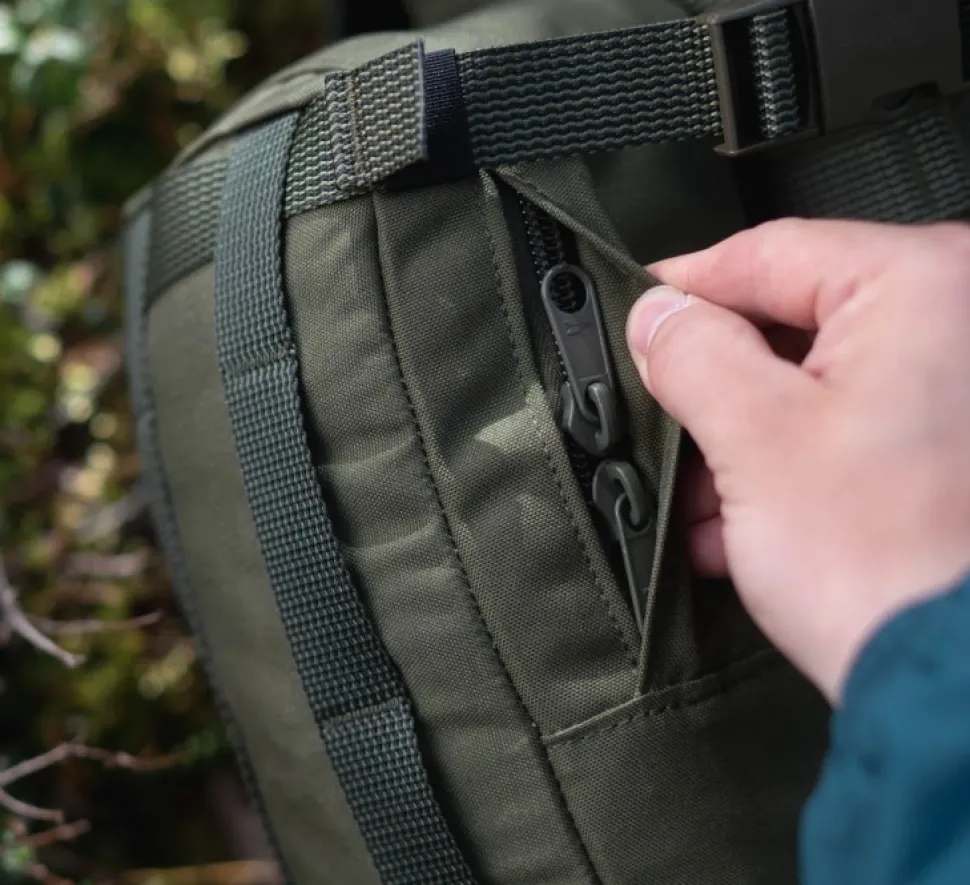 Savotta Side Pouch Sivutasku, 8 L, Musta